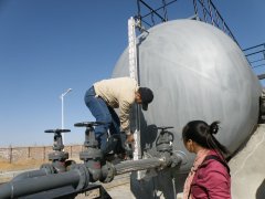 磁翻板液位計(jì)使用過程中浮子突然下沉的原因及防腐材料的選擇